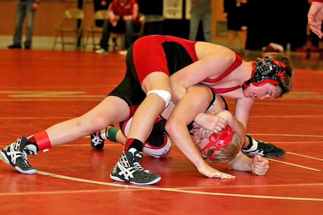 Five perfect on day for Whippets wrestling