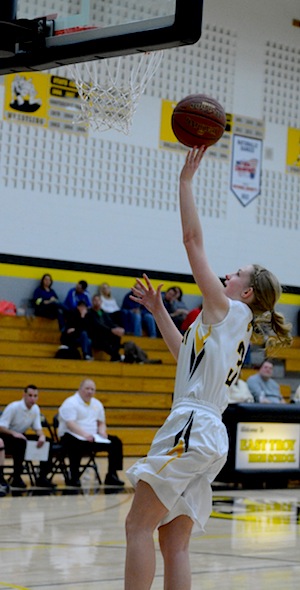 Girls drop game to Westosha Central