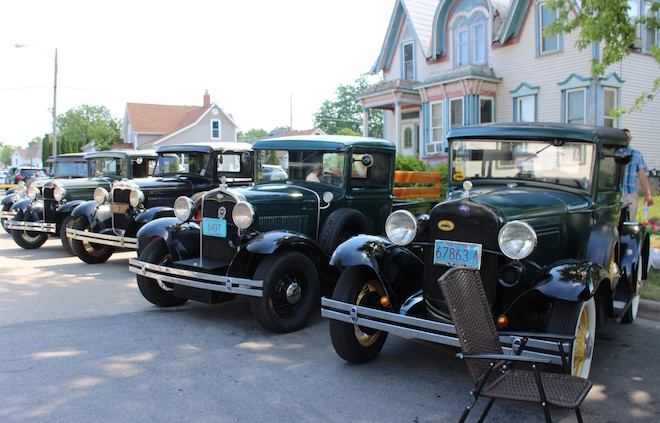 Model A brings fashion, vehicles from yesterday